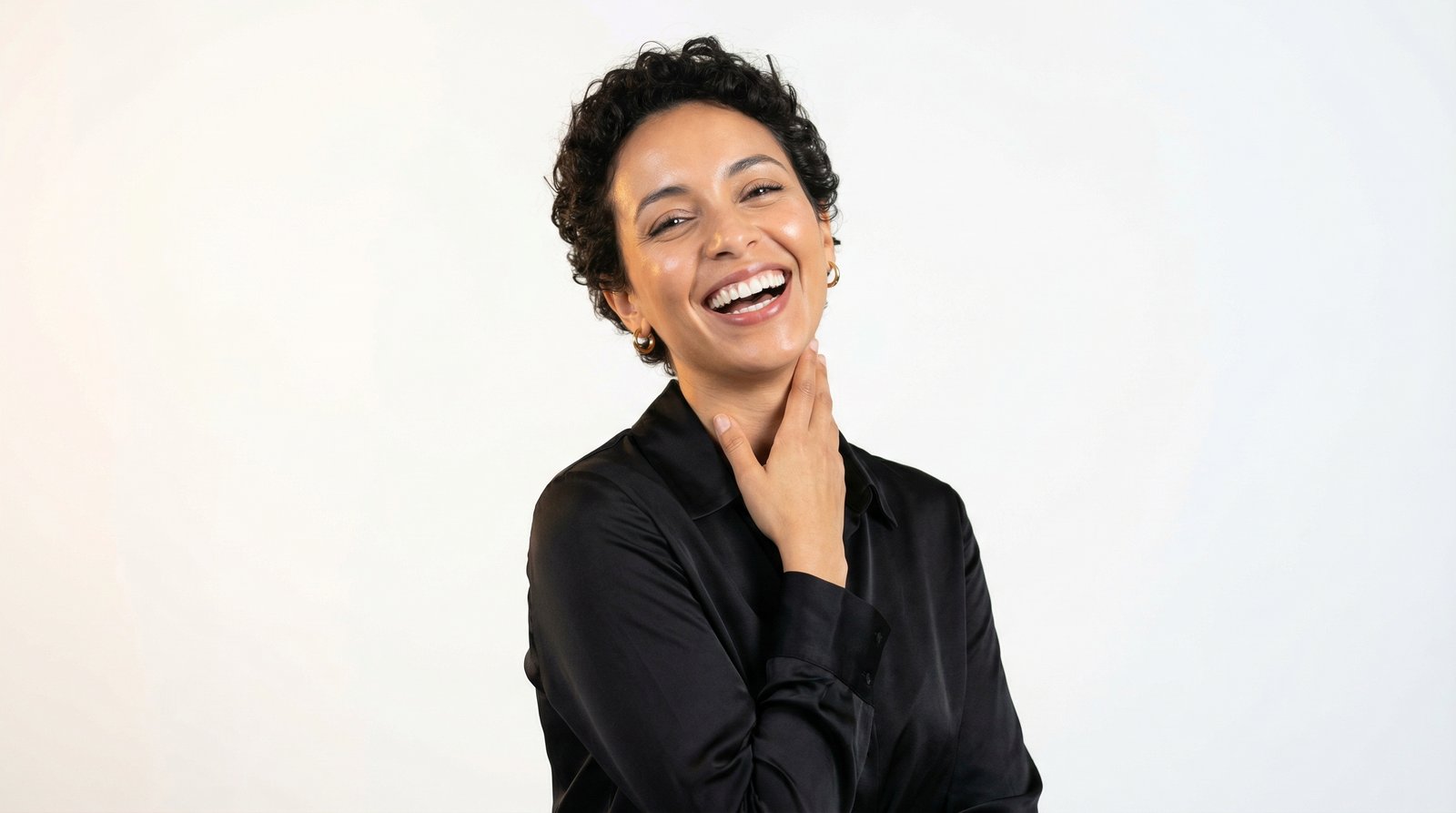 Patiente souriante au Centre dentaire BELVEDERE Dr ALAMI Hajar, Casablanca